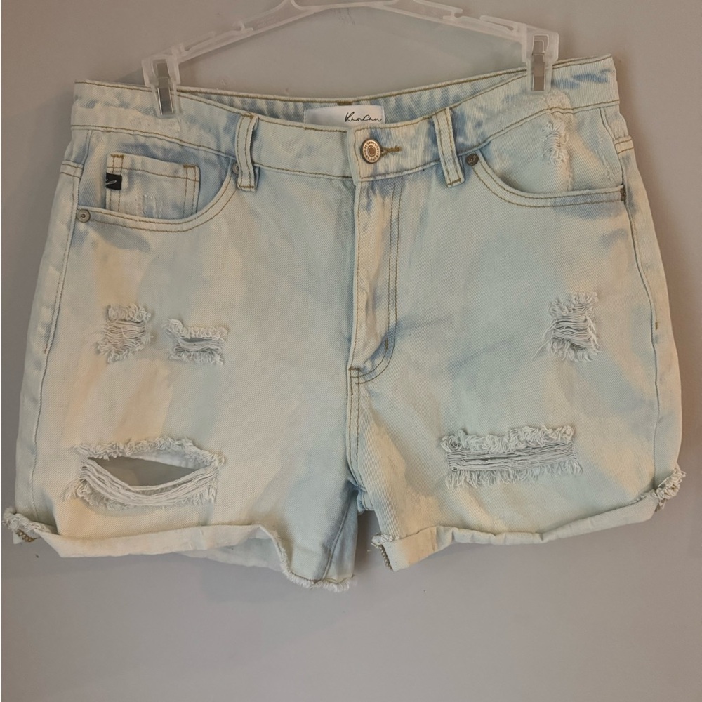 Kancan light wash denim shorts